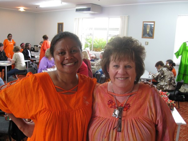 Councillor Doreen Blyth (right) with Meila from the Kanak group.